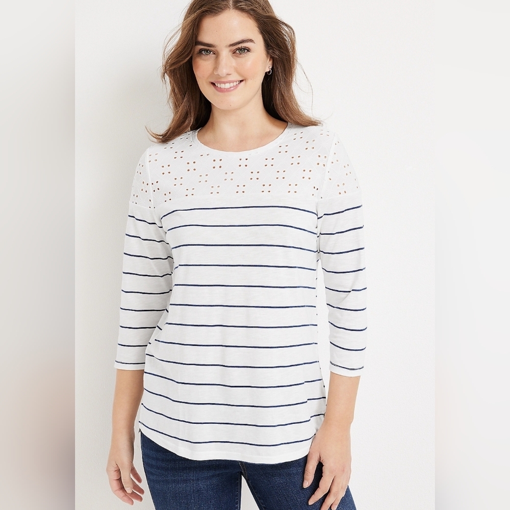 Maurices White and Navy 3/4 Sleeve Top